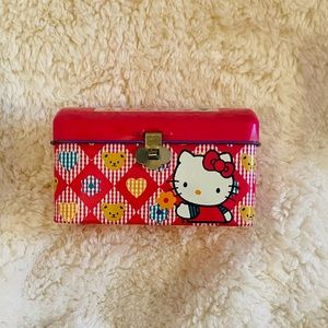 SOLD 1994 Hello Kitty coin tin box
